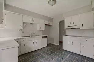 1639 Bulgarmarsh Rd, Tiverton, RI 02878 - Photo 2