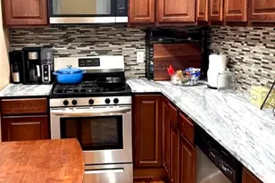 138 Doyle Ave, Providence, RI 02906 - Photo 2