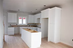 25 Bunker Hill Crossing, Portsmouth, RI 02871 - Photo 6