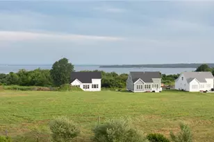 25 Bunker Hill Crossing, Portsmouth, RI 02871 - Photo 4
