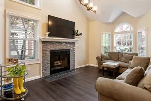 626 Smithfield Rd, North Providence, RI 02904 - Photo 4