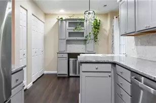 626 Smithfield Rd, North Providence, RI 02904 - Photo 8