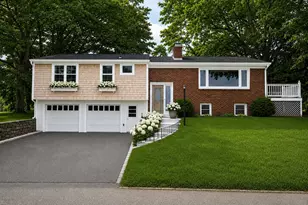 10 Johnnycake Ln, Portsmouth, RI 02871 - Photo 1