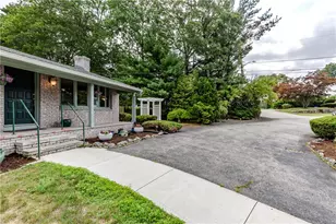 1 Polly Dr, North Providence, RI 02911 - Photo 4