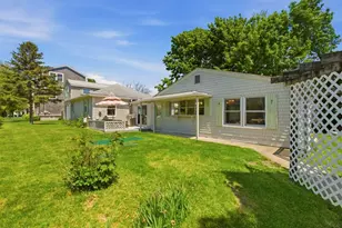 85 Highland Ave, Portsmouth, RI 02871 - Photo 2