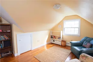 8 Fenner Ave, Newport, RI 02840 - Photo 20