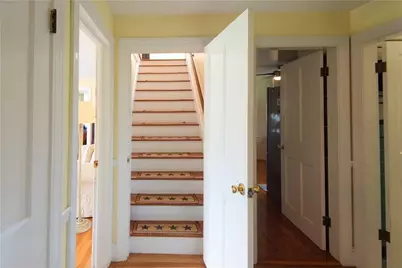 8 Fenner Avenue, Newport, RI 02840 - Photo 26