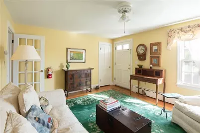 8 Fenner Avenue, Newport, RI 02840 - Photo 6