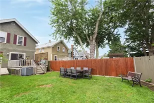 32 Hammond St, Newport, RI 02840 - Photo 22