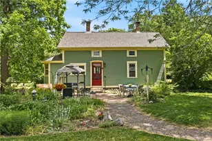 362 Abbott Run Valley Rd, Cumberland, RI 02864 - Photo 6