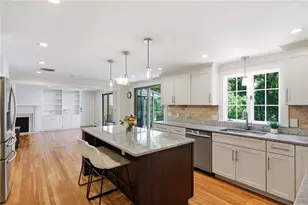 60 Fox Run, East Greenwich, RI 02818 - Photo 4