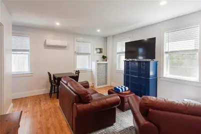 131 Broadway #2, Newport, RI 02840 - Photo 6