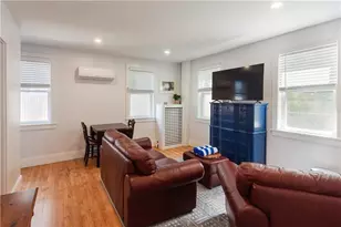 131 Broadway, Newport, RI 02840 - Photo 6