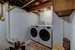 47 Wyndham Ave, Providence, RI 02908 - Photo 16