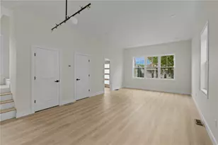 80 Packard St, Cranston, RI 02910 - Photo 12