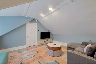382 Spring Street #3, Newport, RI 02840 - Photo 4