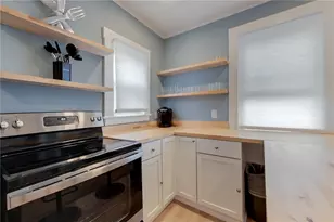 382 Spring St, Newport, RI 02840 - Photo 14