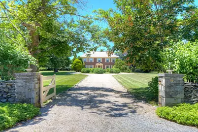 22 Castle Hill Avenue, Newport, RI 02840 - Photo 2
