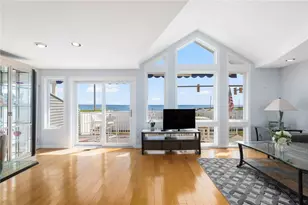 21 Beach St, Narragansett, RI 02882 - Photo 8