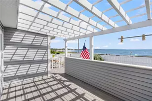 21 Beach St, Narragansett, RI 02882 - Photo 20