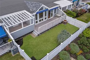 21 Beach St, Narragansett, RI 02882 - Photo 6