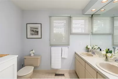 21 Beach Street, Narragansett, RI 02882 - Photo 24