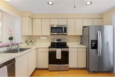 21 Beach Street, Narragansett, RI 02882 - Photo 26