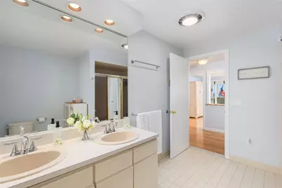 21 Beach Street, Narragansett, RI 02882 - Photo 22