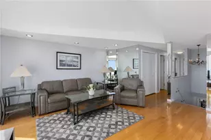 21 Beach St, Narragansett, RI 02882 - Photo 14