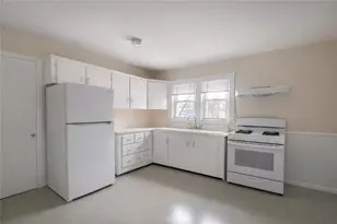 866 Weeden St, Pawtucket, RI 02860 - Photo 6