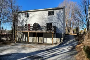 12 Beacon St, Westerly, RI 02891 - Photo 2