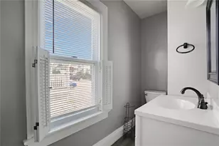 81 9th St, East Providence, RI 02914 - Photo 24