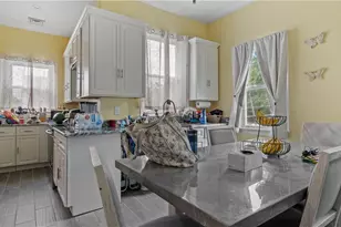 31 Greenville Ave, Johnston, RI 02919 - Photo 20