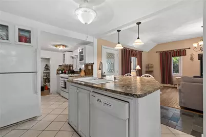 101 Hopkins Avenue, Johnston, RI 02919 - Photo 6