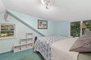 101 Hopkins Ave, Johnston, RI 02919 - Photo 16