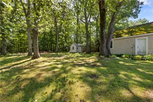 101 Hopkins Ave, Johnston, RI 02919 - Photo 20
