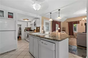 101 Hopkins Ave, Johnston, RI 02919 - Photo 6