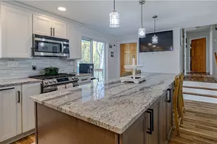 51 Orchard St, North Smithfield, RI 02896 - Photo 6