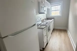 41 Carter St, Providence, RI 02907 - Photo 4