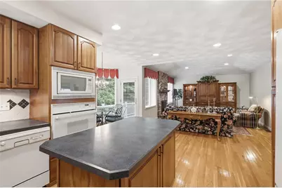 7 Foxwood Drive, Lincoln, RI 02865 - Photo 4