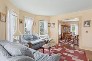 304 Indiana Ave, Providence, RI 02905 - Photo 8