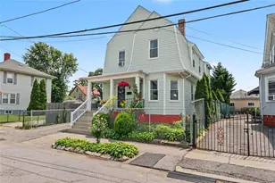 304 Indiana Ave, Providence, RI 02905 - Photo 2