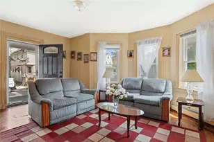 304 Indiana Ave, Providence, RI 02905 - Photo 10