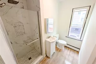 212 Roosevelt St, Providence, RI 02909 - Photo 6