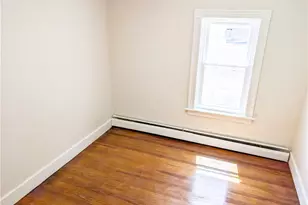 212 Roosevelt St, Providence, RI 02909 - Photo 10