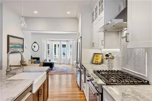 10 Champlin St, Newport, RI 02840 - Photo 12