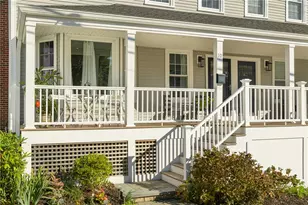 10 Champlin St, Newport, RI 02840 - Photo 2