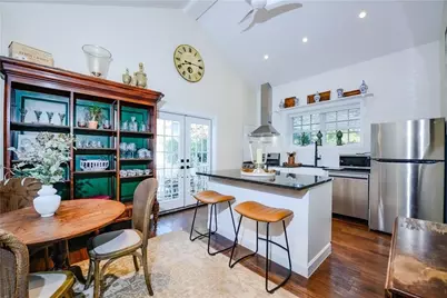24 Anthony Street, Newport, RI 02840 - Photo 6