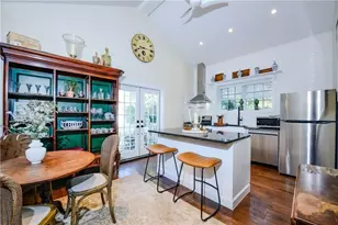 24 Anthony St, Newport, RI 02840 - Photo 6