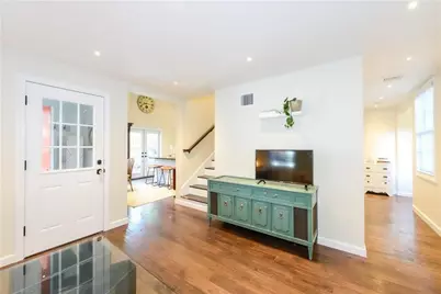 24 Anthony Street, Newport, RI 02840 - Photo 4